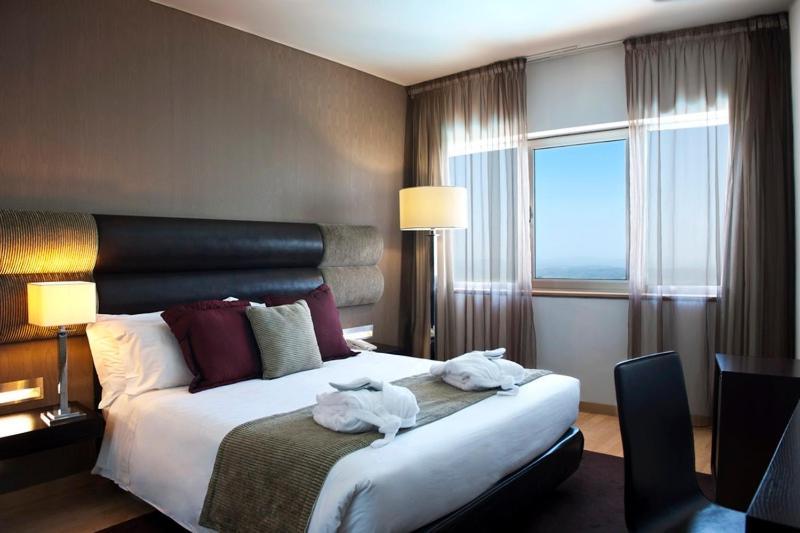 Luna Hotel Dos Carqueijais - Serra Da Estrela Covilha Ruang foto