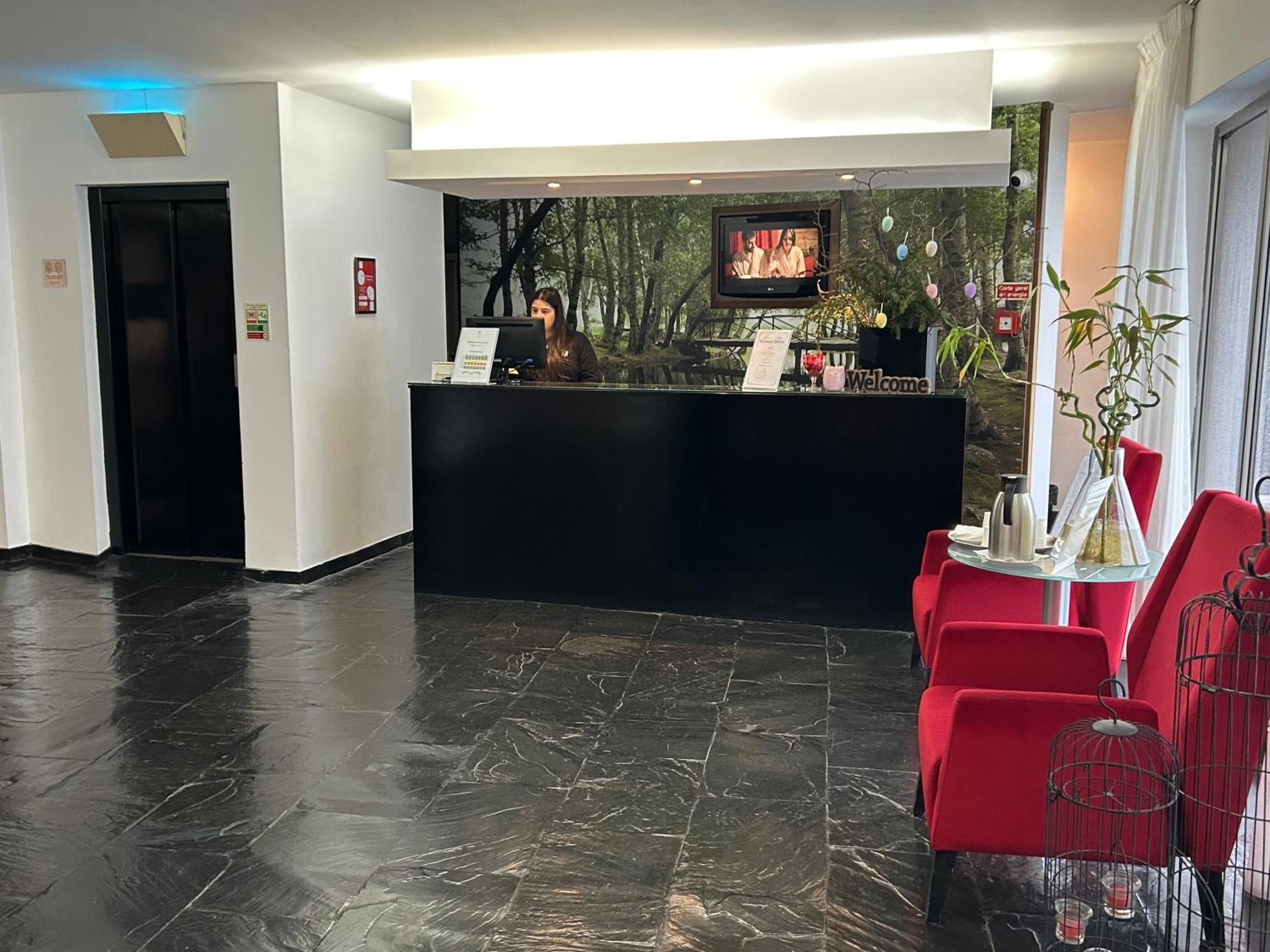Luna Hotel Dos Carqueijais - Serra Da Estrela Covilha Bagian luar foto